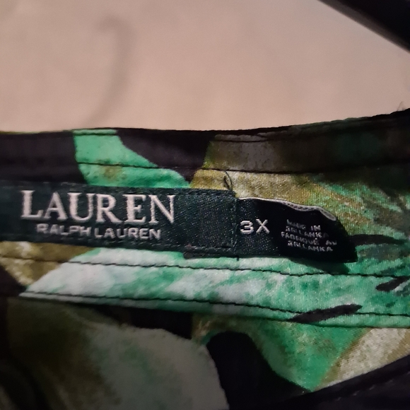 Lauren Ralph Lauren Black Top with Green Tropical Leaf Print - Picture 6 of 7
